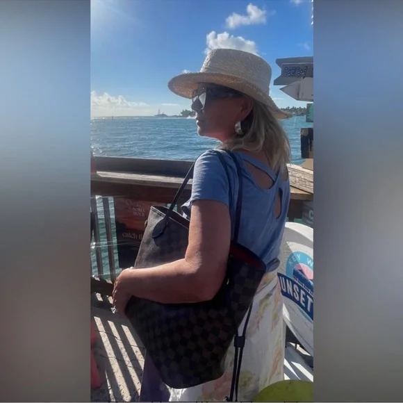 Gorgeous Louis Vuitton Neverfull MM Damier Ebene - Picture 3 of 17